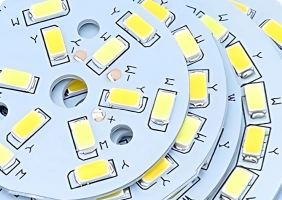 pcb con layer in alluminio